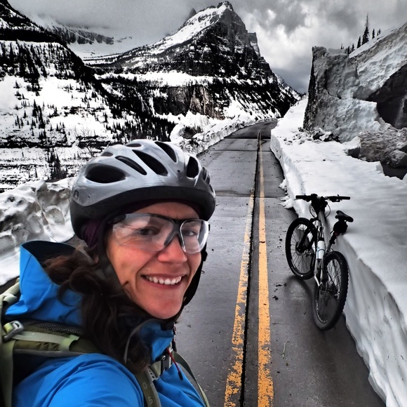 Meet your Posher, Allison - Picture 1 of 2